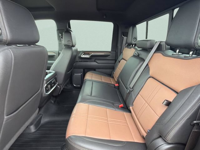 Used 2024 Chevrolet Silverado 3500 High Country AWD/4WD image 17