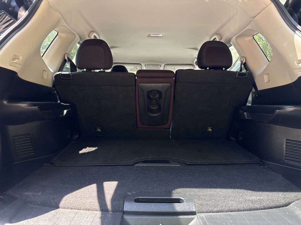 Used 2020 Nissan Rogue SV AWD/4WD image 10