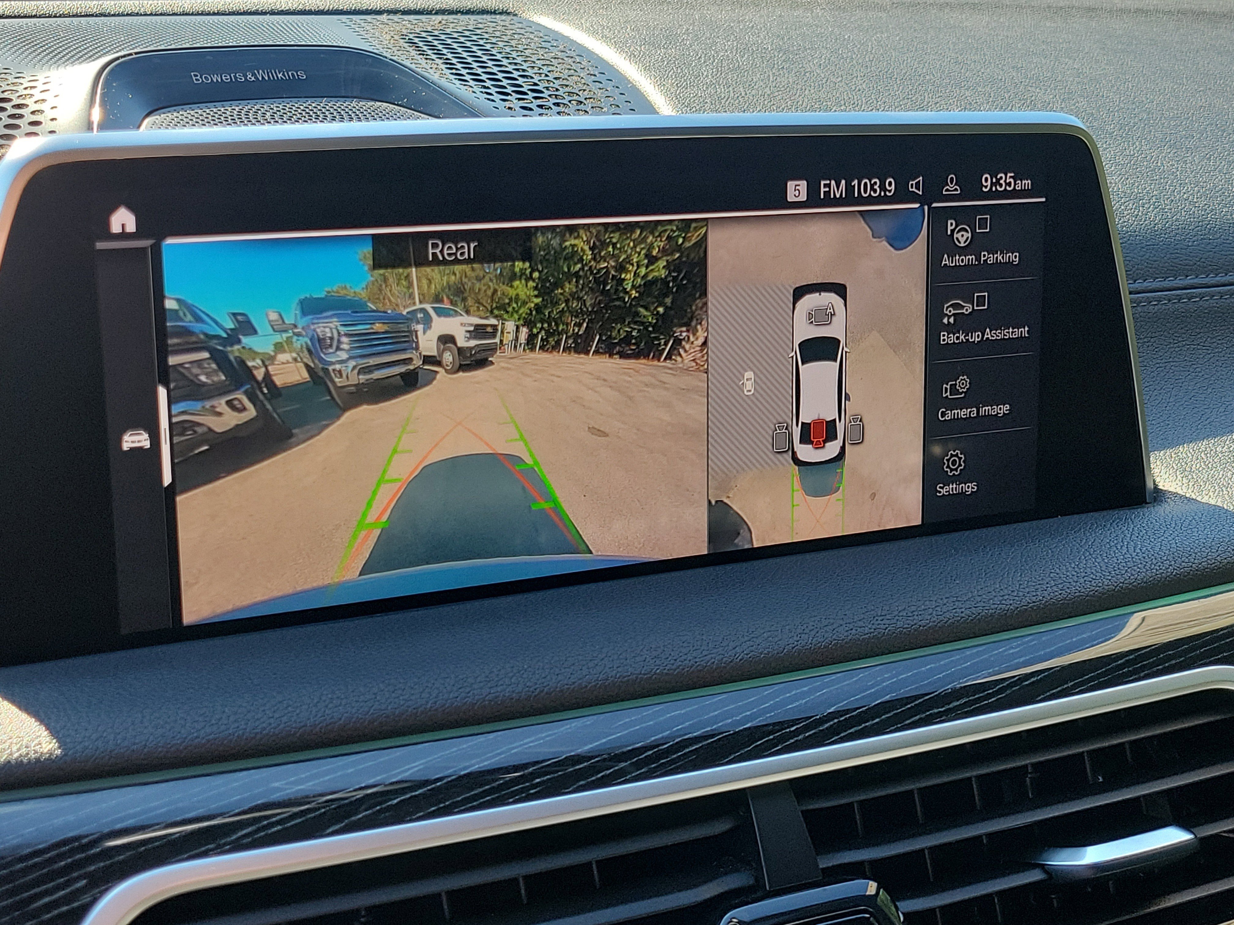 Used 2021 BMW 750i xDrive w/ M Sport Package image 36