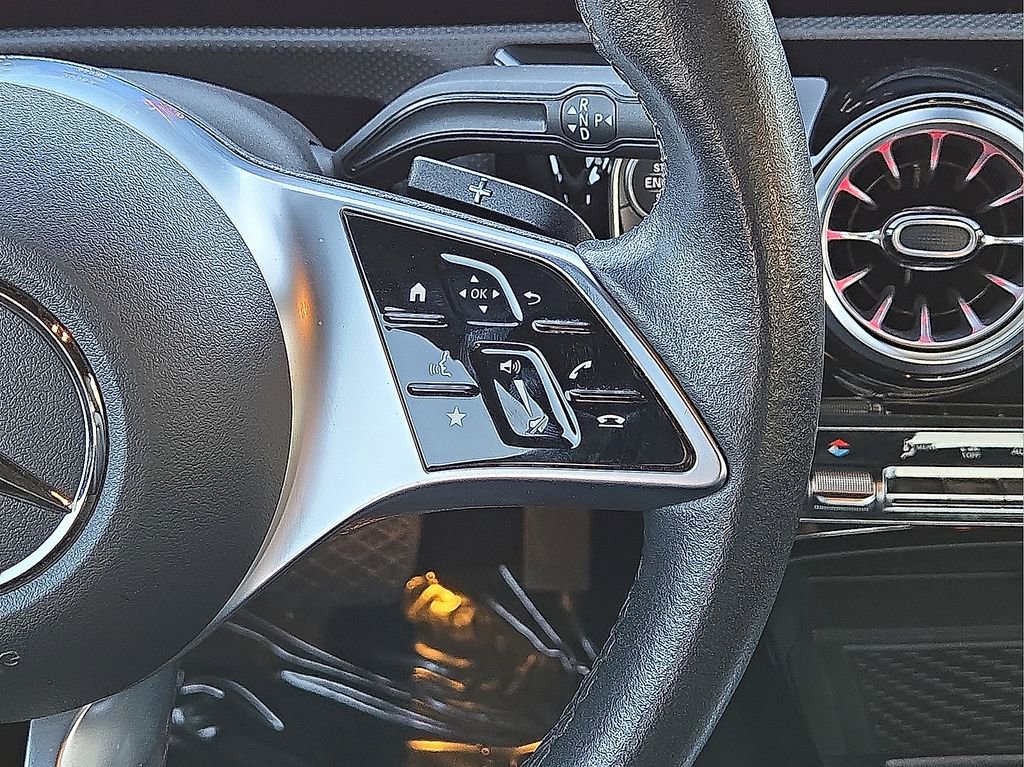 Used 2025 Mercedes-Benz CLA 250 image 20