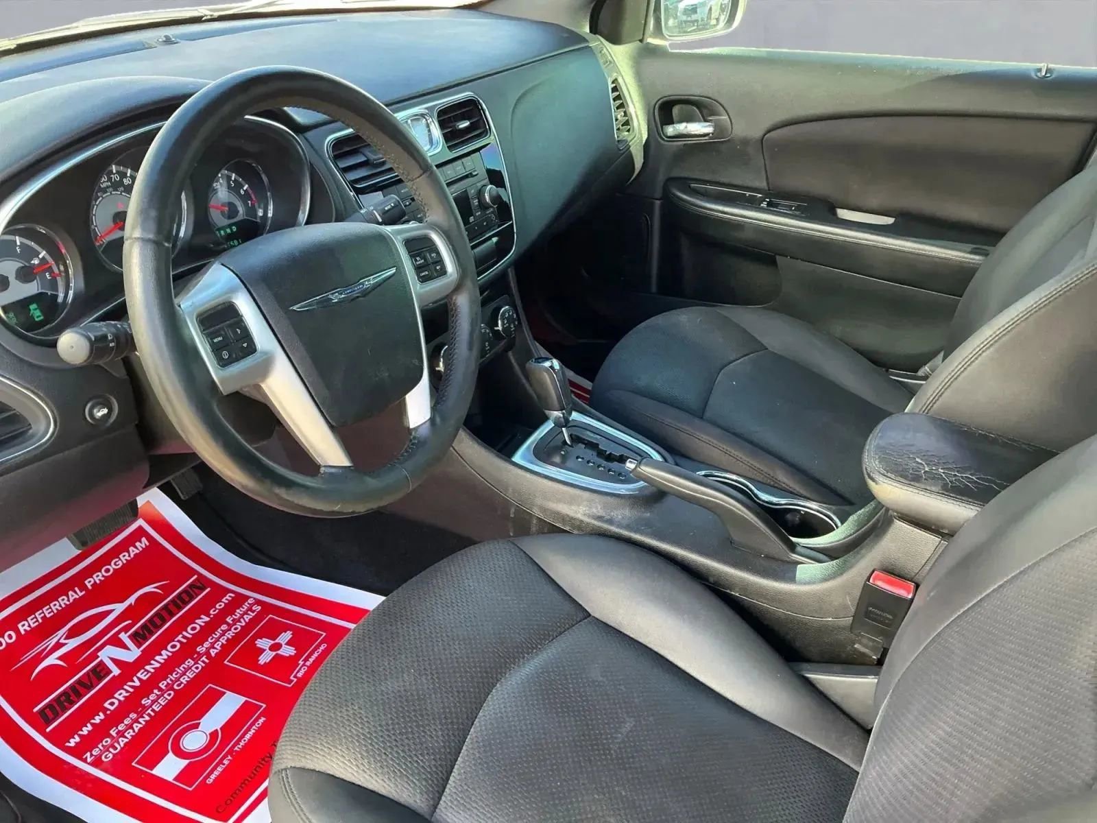 Used 2014 Chrysler 200 Touring image 13