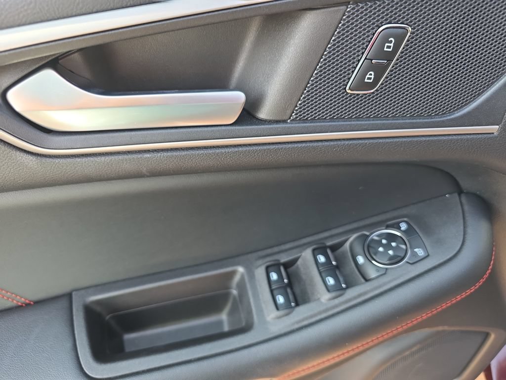 Used 2023 Ford Edge ST-Line AWD/4WD image 14