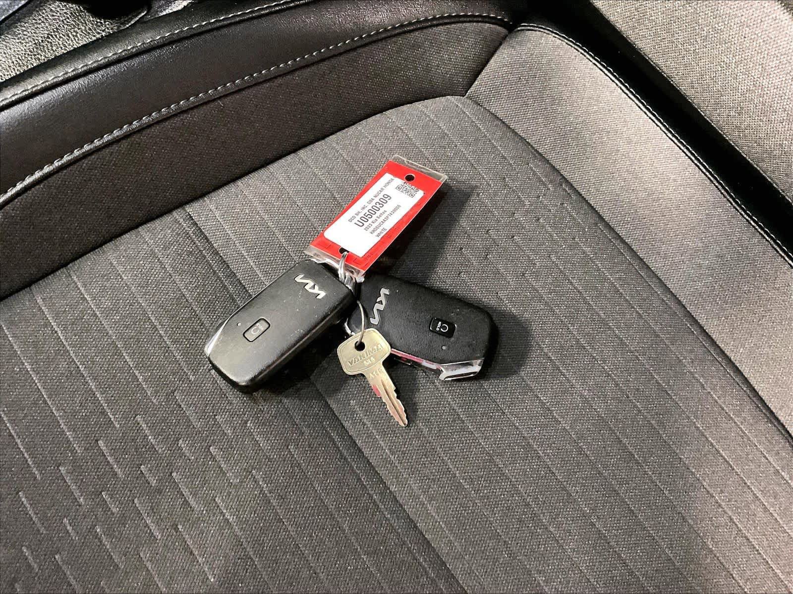 Used 2023 Kia Seltos S w/ Navigation Package AWD/4WD image 30