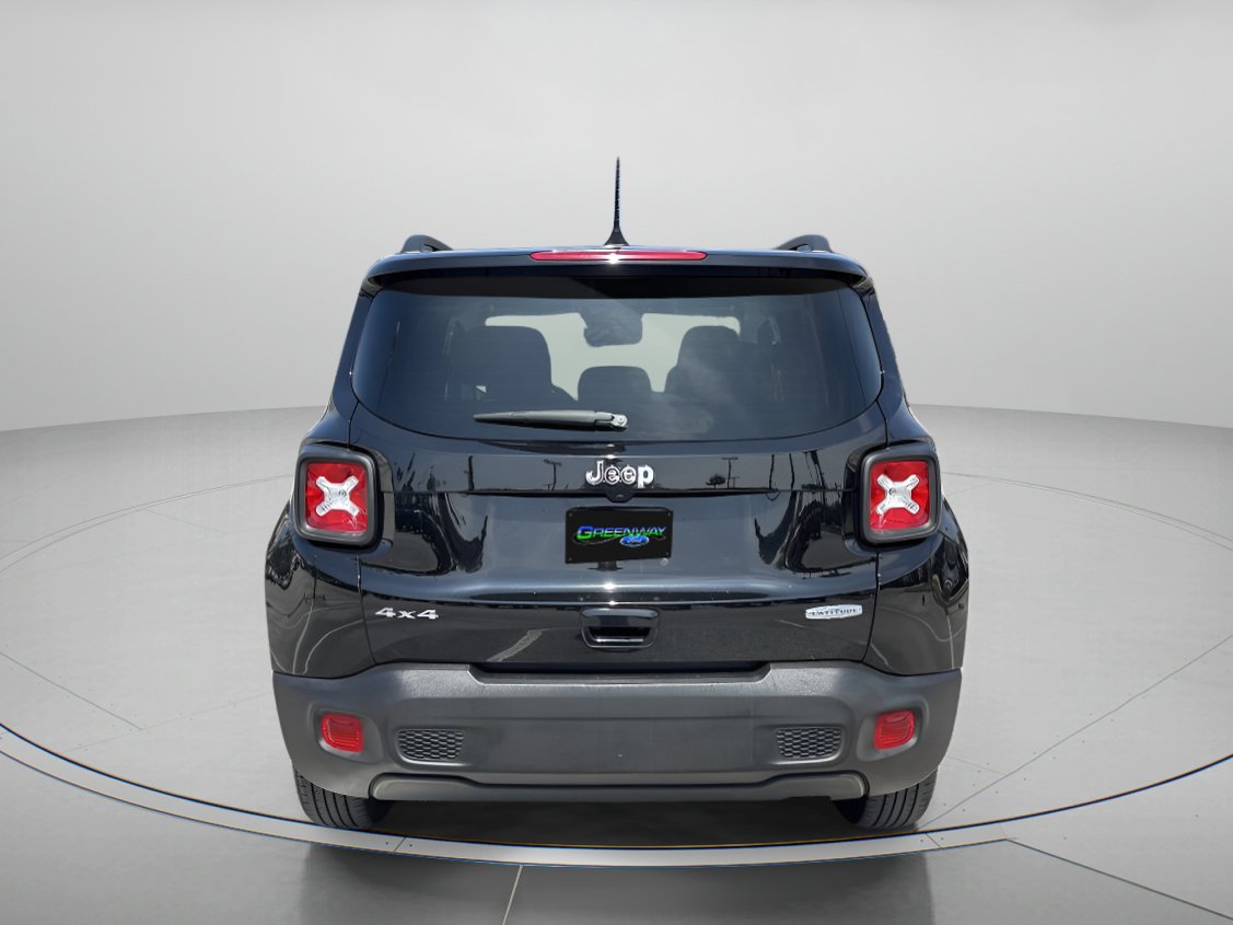 Used 2022 Jeep Renegade Latitude image 4