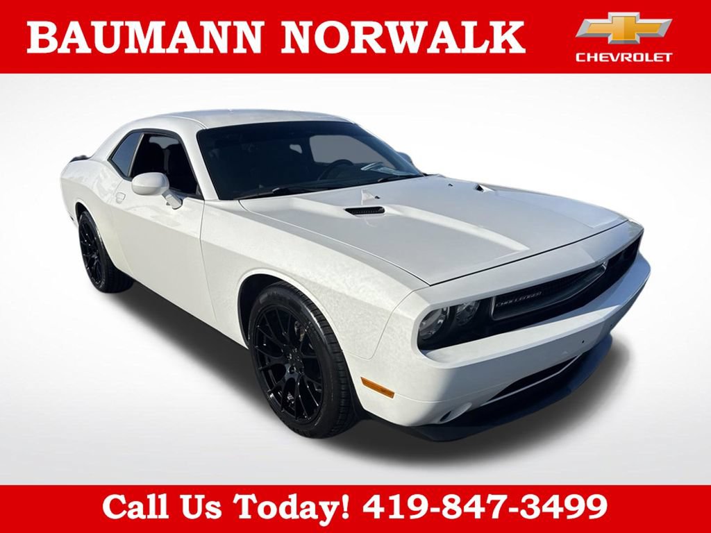 Used 2013 Dodge Challenger SXT RWD image 7