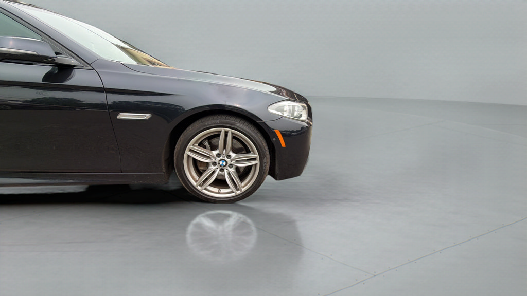 Used 2015 BMW 550i xDrive Sedan AWD/4WD image 32