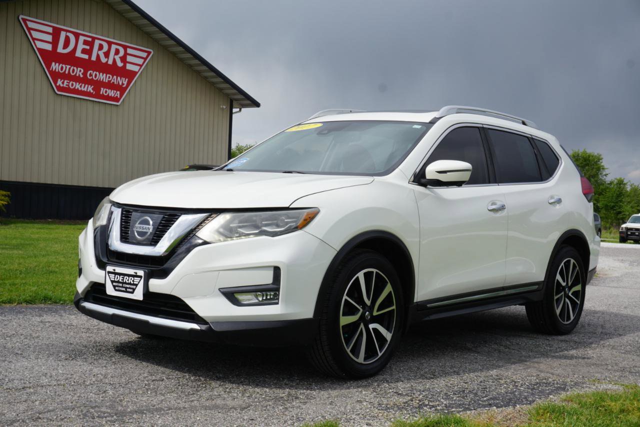 Used 2017 Nissan Rogue SL w/ SL Premium Package AWD/4WD image 2