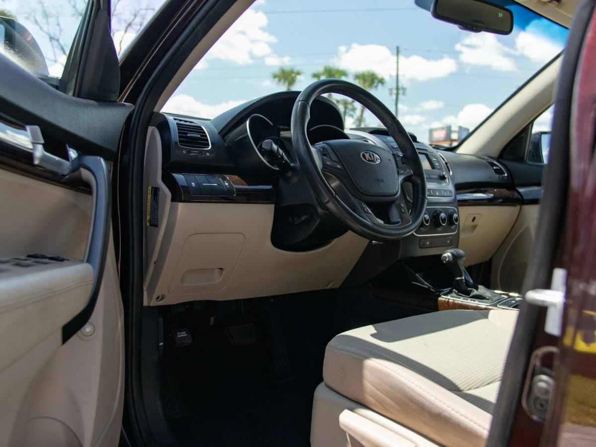 Used 2014 Kia Sorento LX FWD image 15