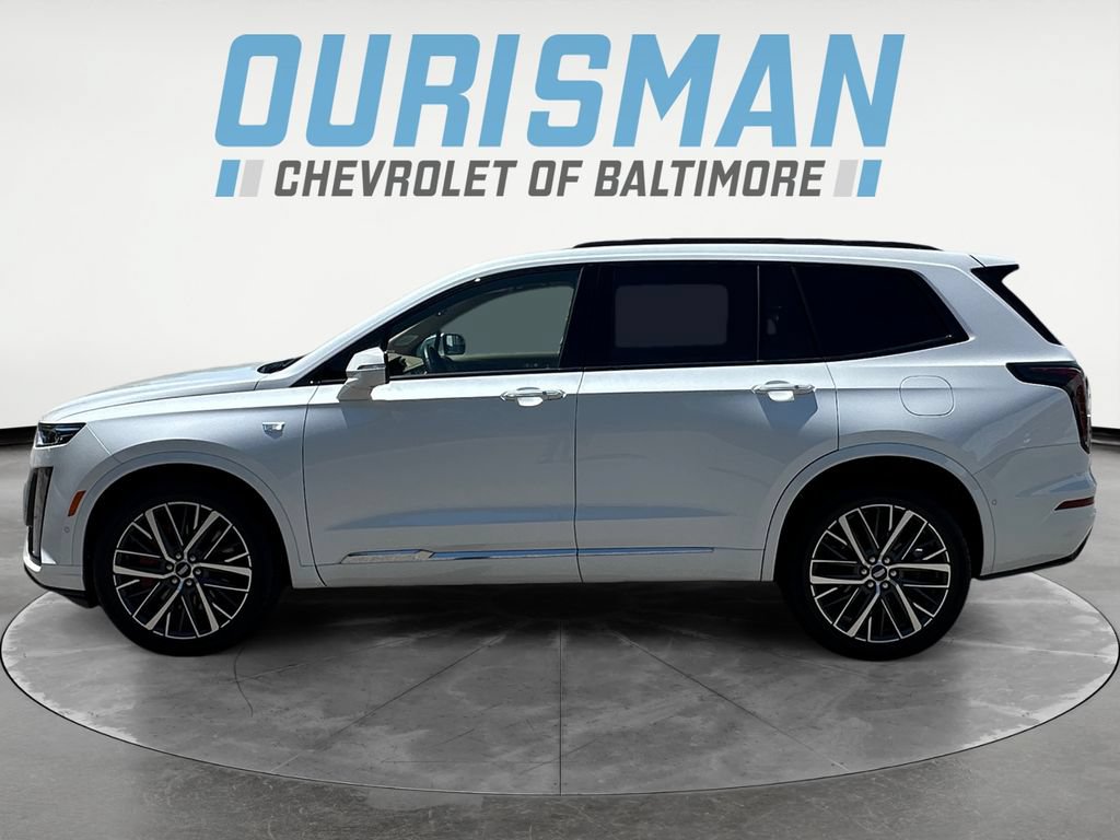 Used 2025 Cadillac XT6 Sport w/ Platinum Package AWD/4WD image 3
