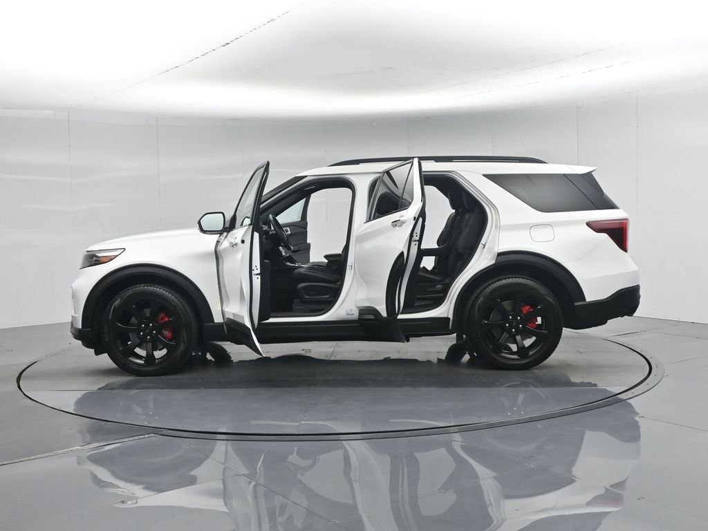Used 2023 Ford Explorer ST w/ Equipment Group 401A AWD/4WD image 40