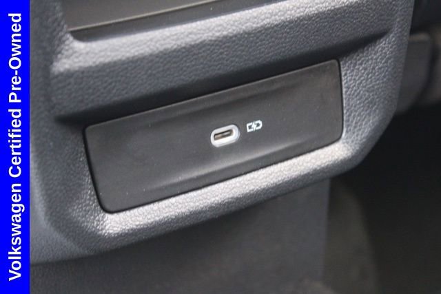 Used 2025 Volkswagen Taos SE w/ Panoramic Sunroof Package image 26