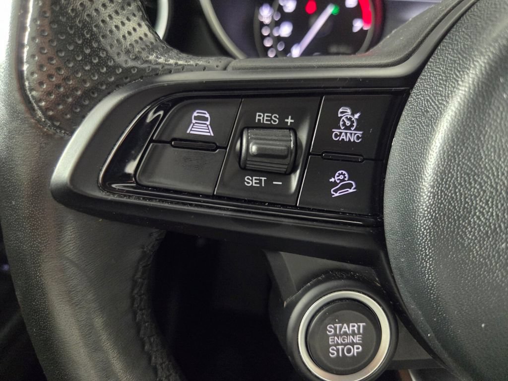 Used 2023 Alfa Romeo Stelvio Ti AWD/4WD image 18