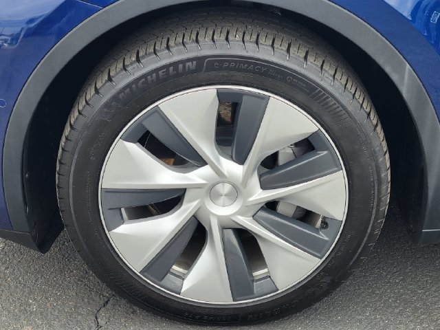 Used 2022 Tesla Model Y Long Range AWD/4WD image 6