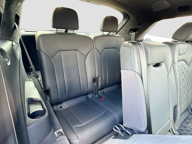 Used 2021 Audi SQ7 Prestige AWD/4WD image 22