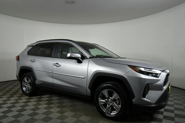 Used 2023 Toyota RAV4 LE image 9