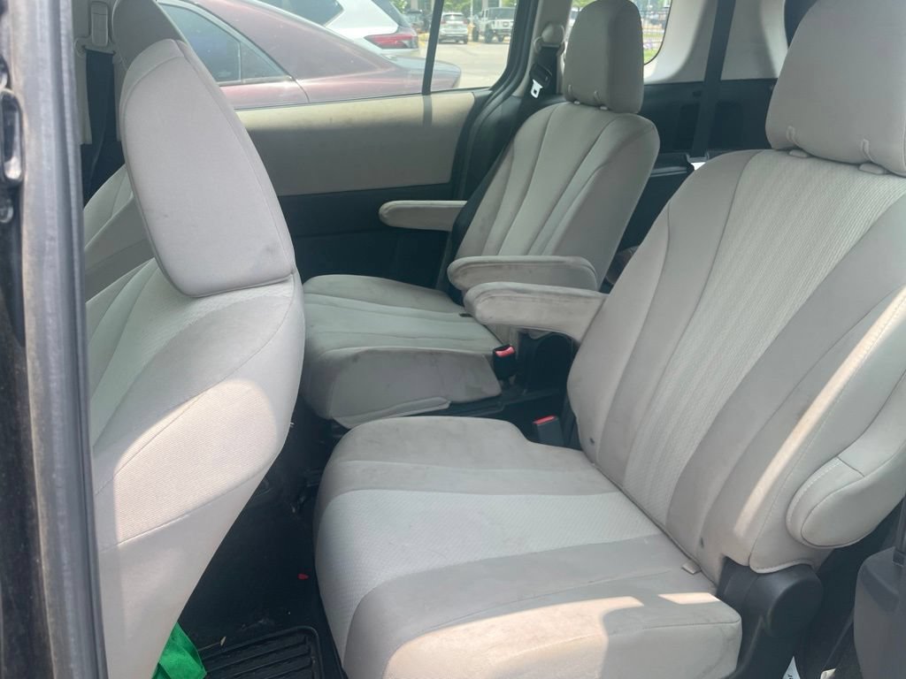 Used 2015 MAZDA MAZDA5 Sport FWD image 9