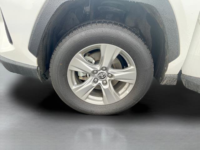 Used 2023 Toyota RAV4 LE image 22