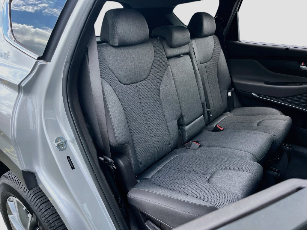 Used 2019 Hyundai Santa Fe SEL FWD image 25