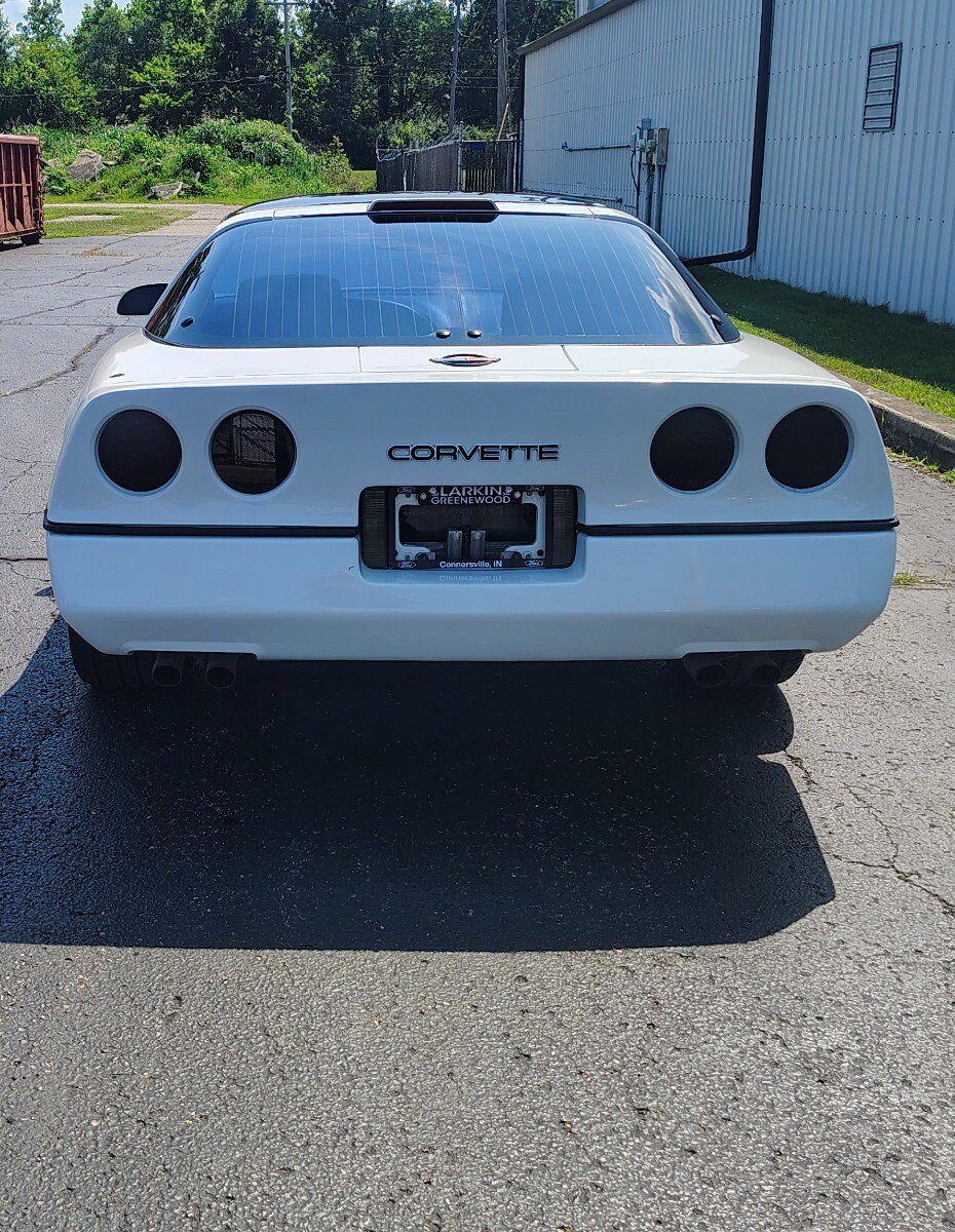 Used 1990 Chevrolet Corvette Coupe RWD image 6