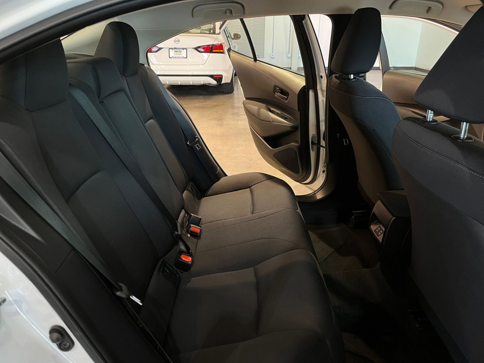 Used 2025 Toyota Corolla LE image 37