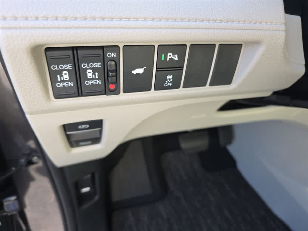 Certified 2026 Honda Odyssey Touring image 13