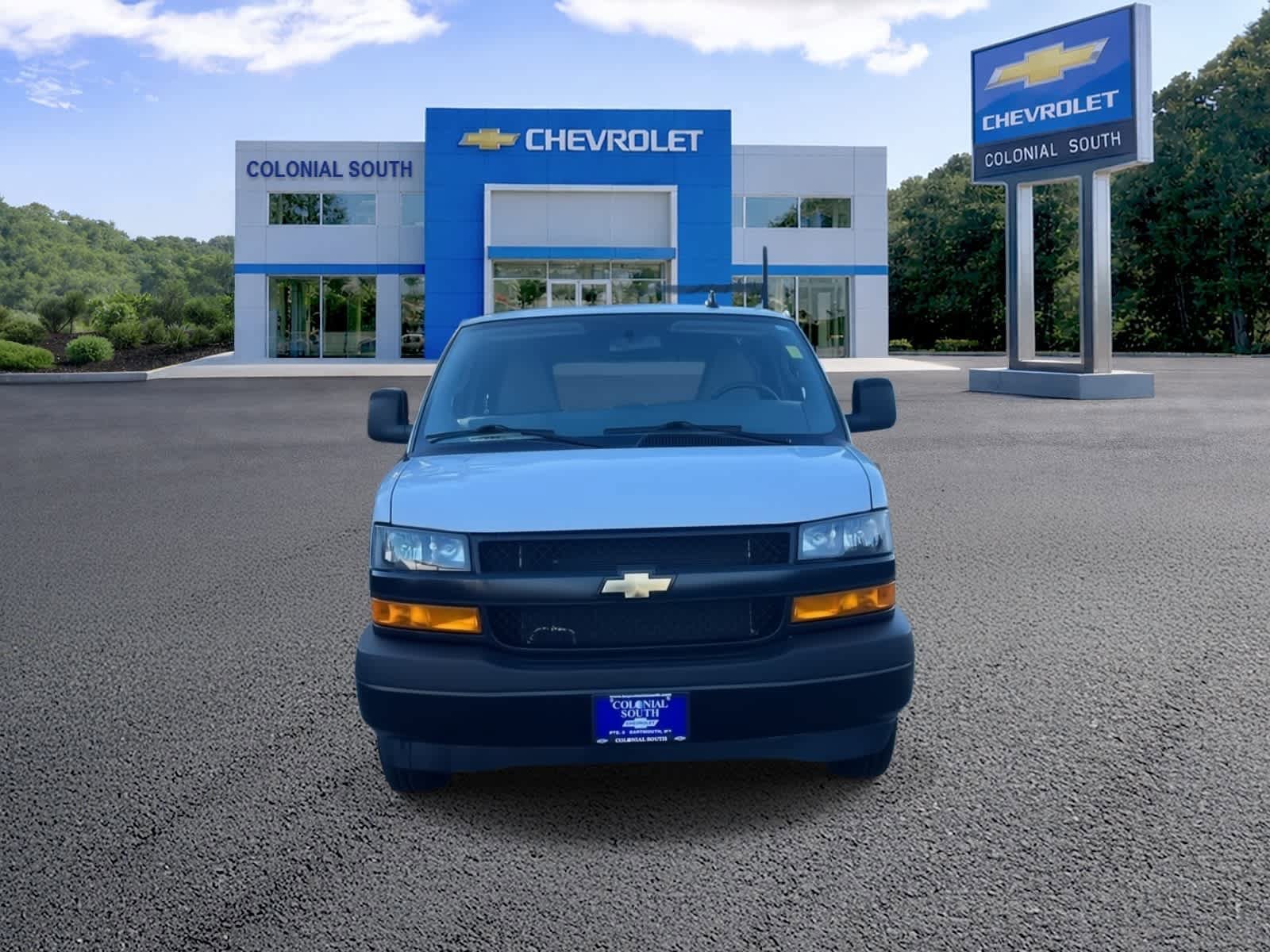 Certified 2024 Chevrolet Express 3500 w/ Driver Convenience Package image 9