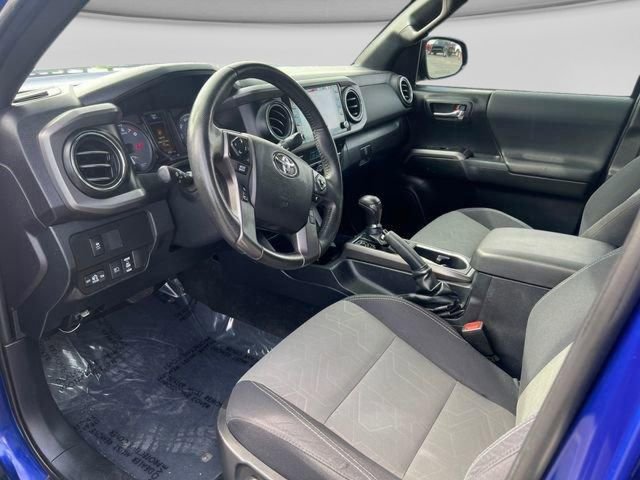 Certified 2022 Toyota Tacoma TRD Off-Road w/ Technology Package image 12