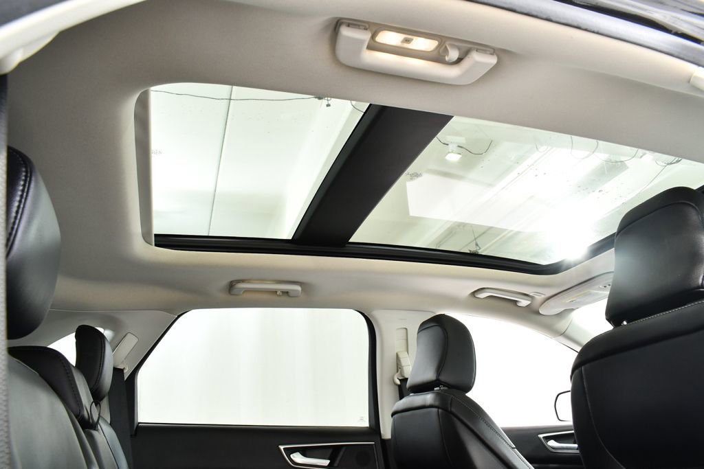 Used 2022 Ford Edge SEL w/ Convenience Package image 18