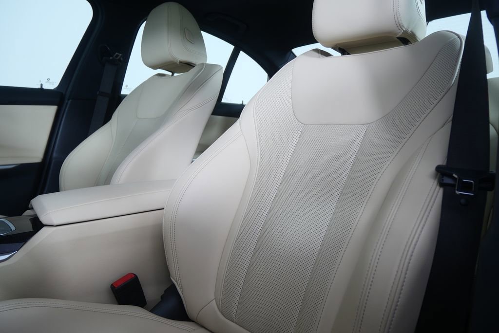 Certified 2024 BMW 330i Sedan image 10