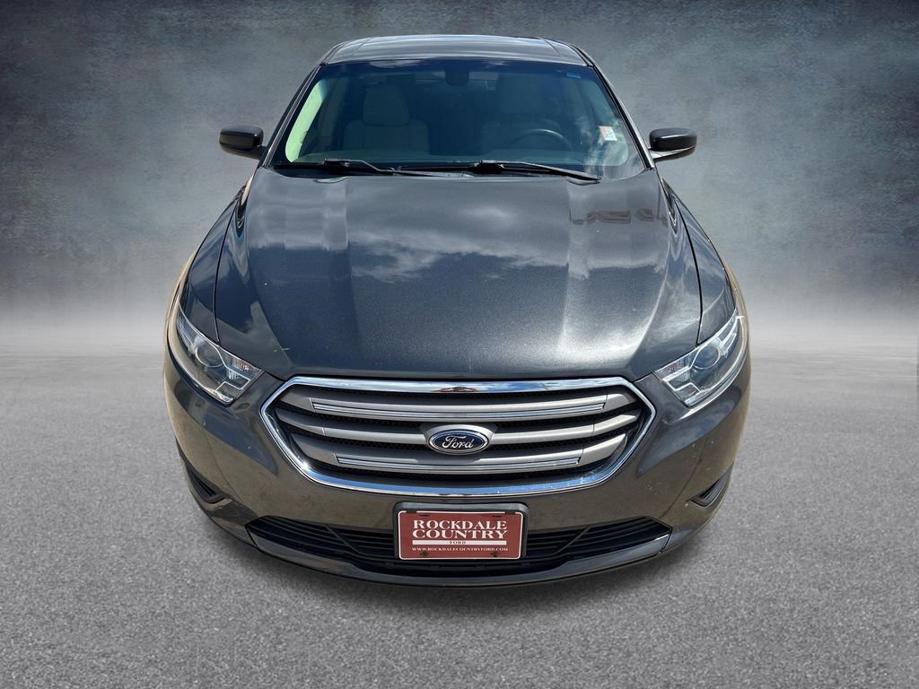 Used 2016 Ford Taurus SE FWD image 9