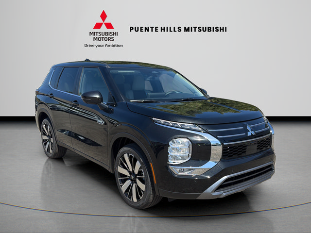 New 2026 Mitsubishi Outlander SE AWD/4WD image 3