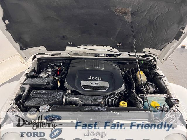 Used 2014 Jeep Wrangler Unlimited Sahara w/ Dual Top Group image 23