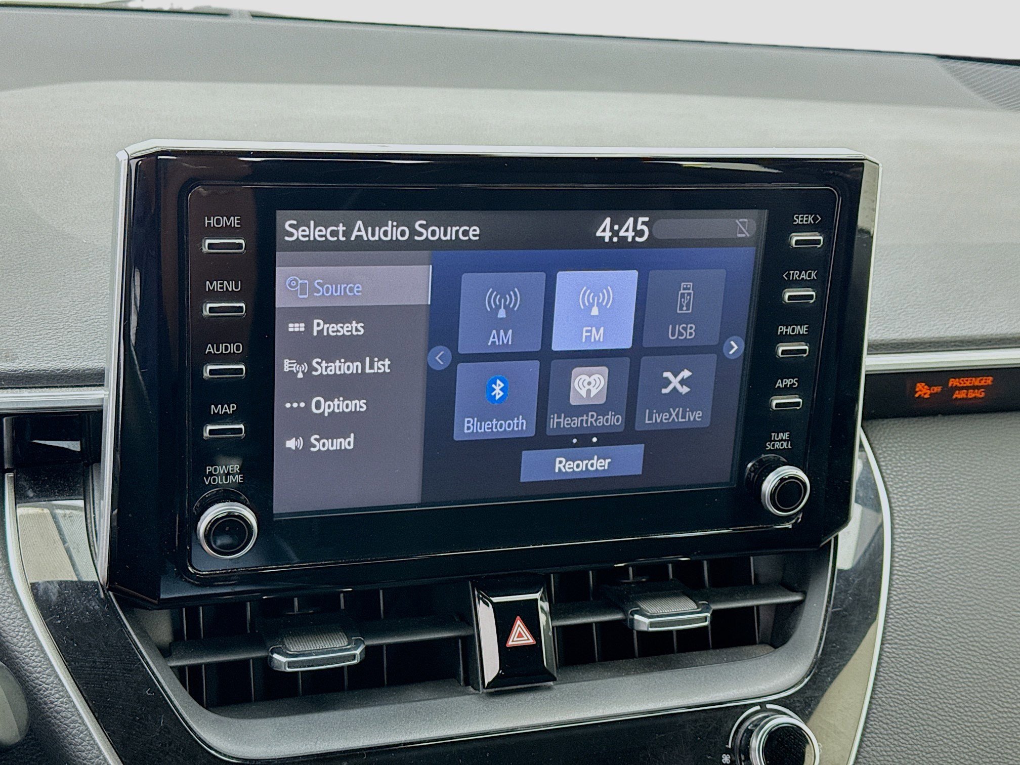 Used 2020 Toyota Corolla SE w/ Carpet Mat Package (TMS) FWD image 11