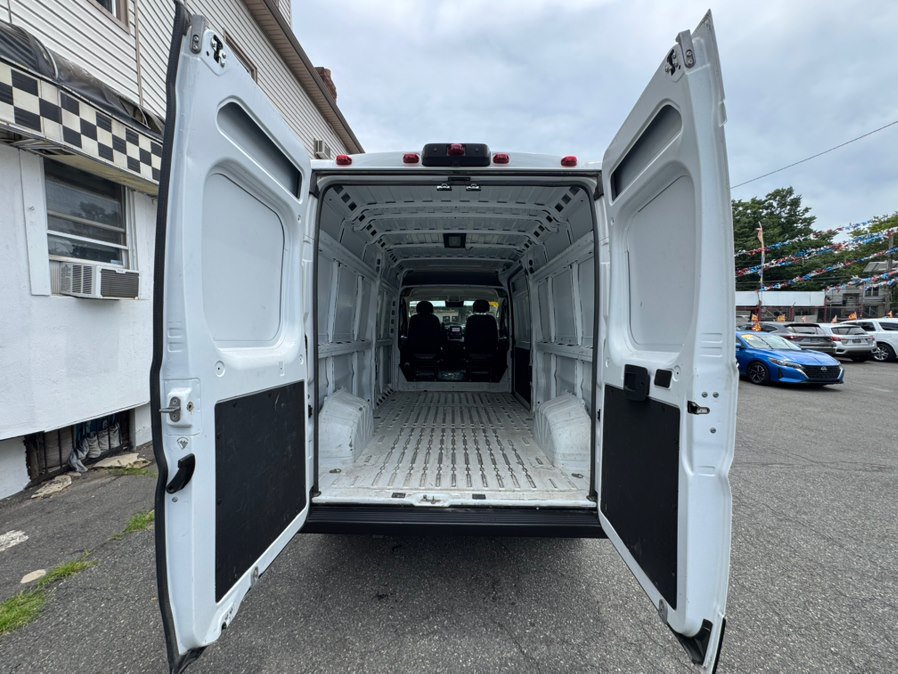 Used 2024 RAM ProMaster 2500 w/ Convenience Group FWD image 27