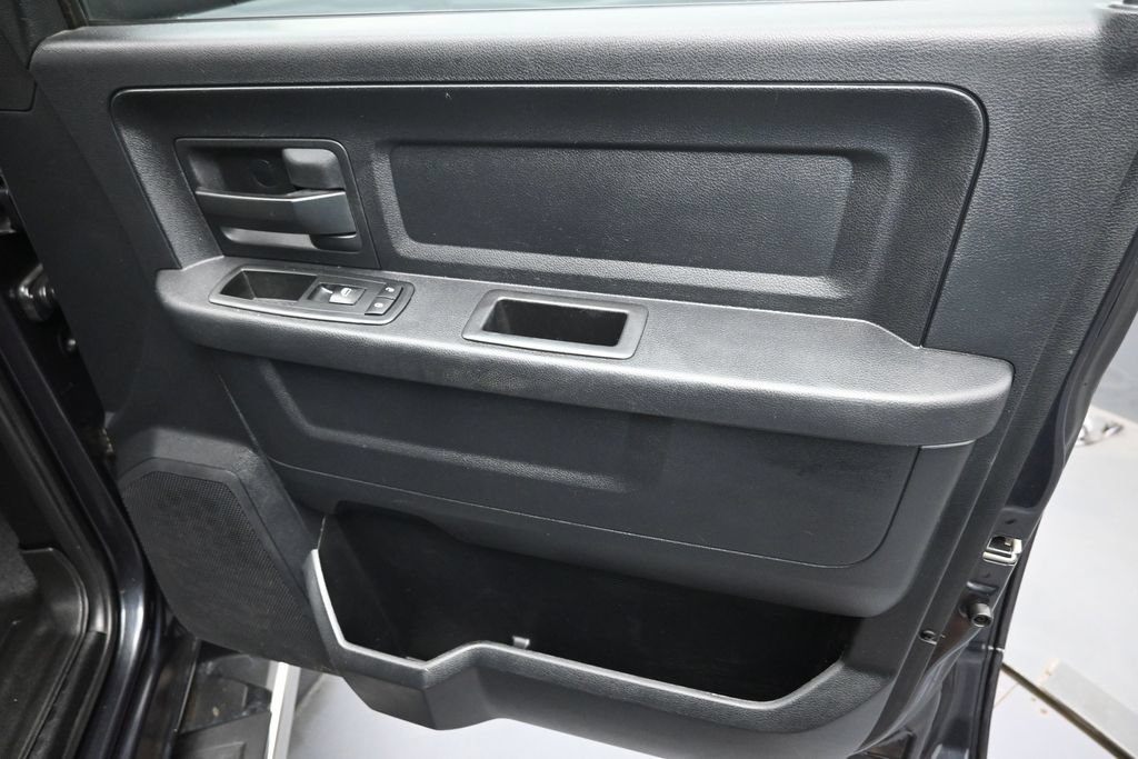 Used 2013 RAM 2500 Tradesman w/ Chrome Appearance Group AWD/4WD image 28