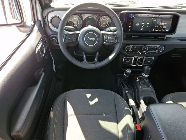 Used 2025 Jeep Wrangler Sport S image 11