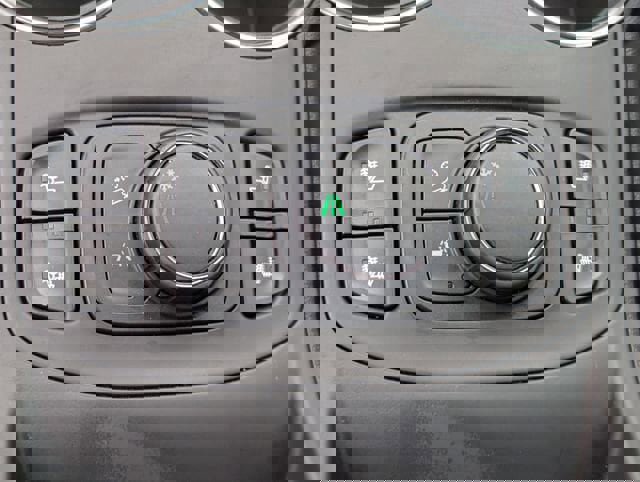 Certified 2024 GMC Terrain SLT image 20