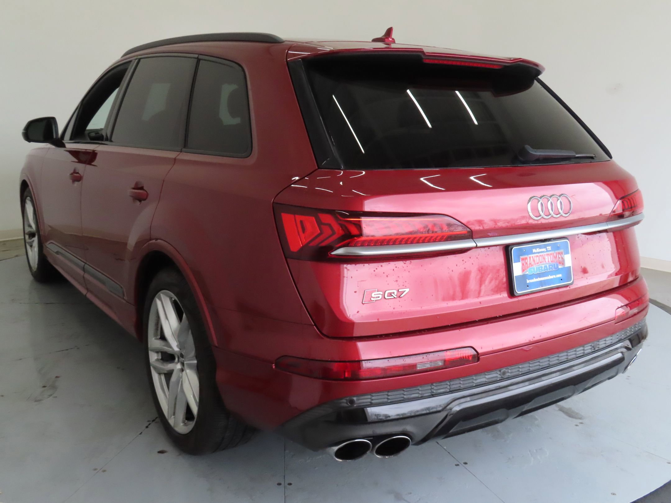 Used 2020 Audi SQ7 Premium Plus w/ SQ7 Black Optic Package AWD/4WD image 6