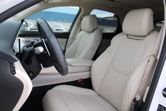 Used 2022 Genesis GV70 2.5T w/ Select Package image 32