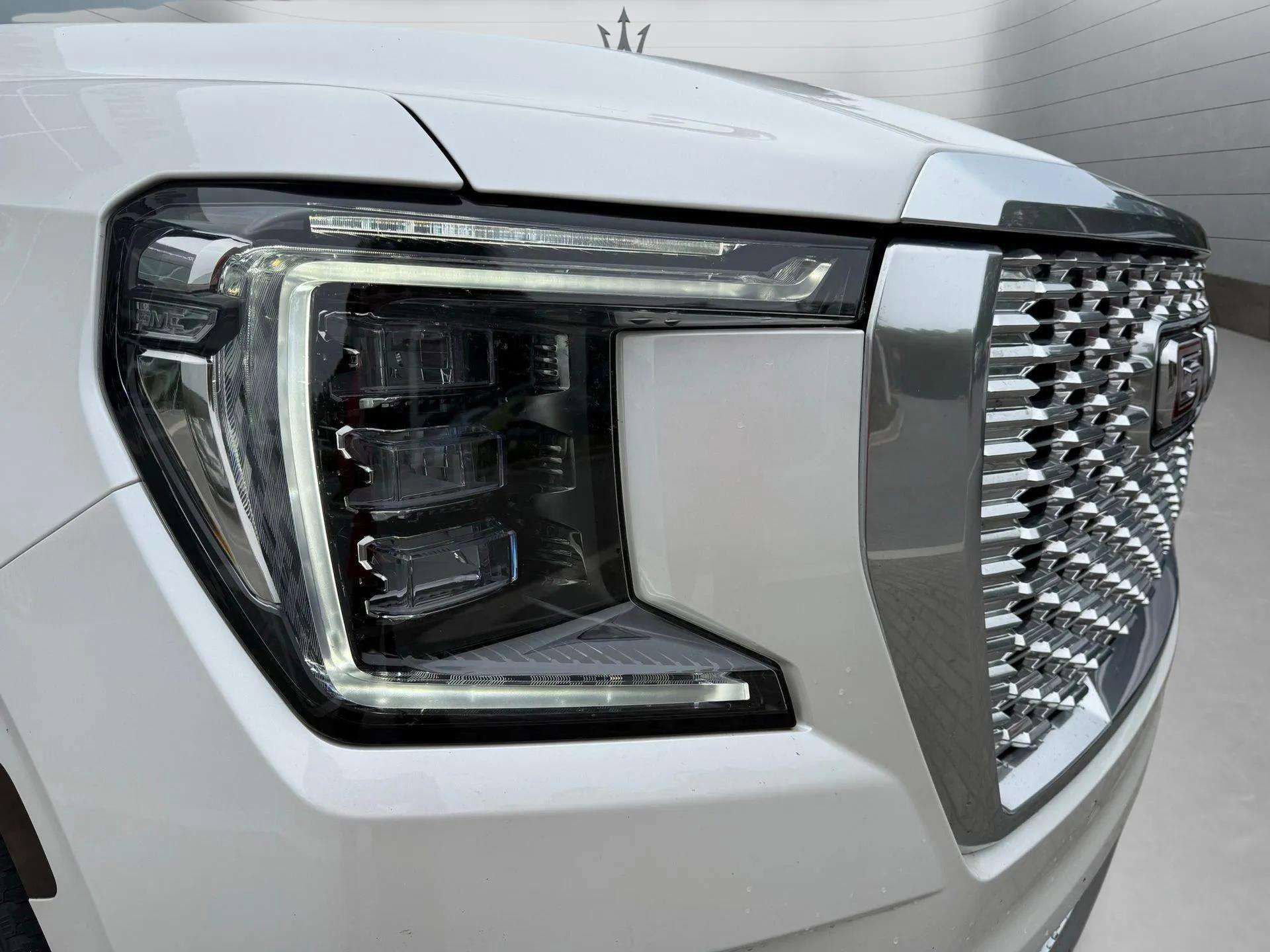 Used 2024 GMC Yukon Denali image 16