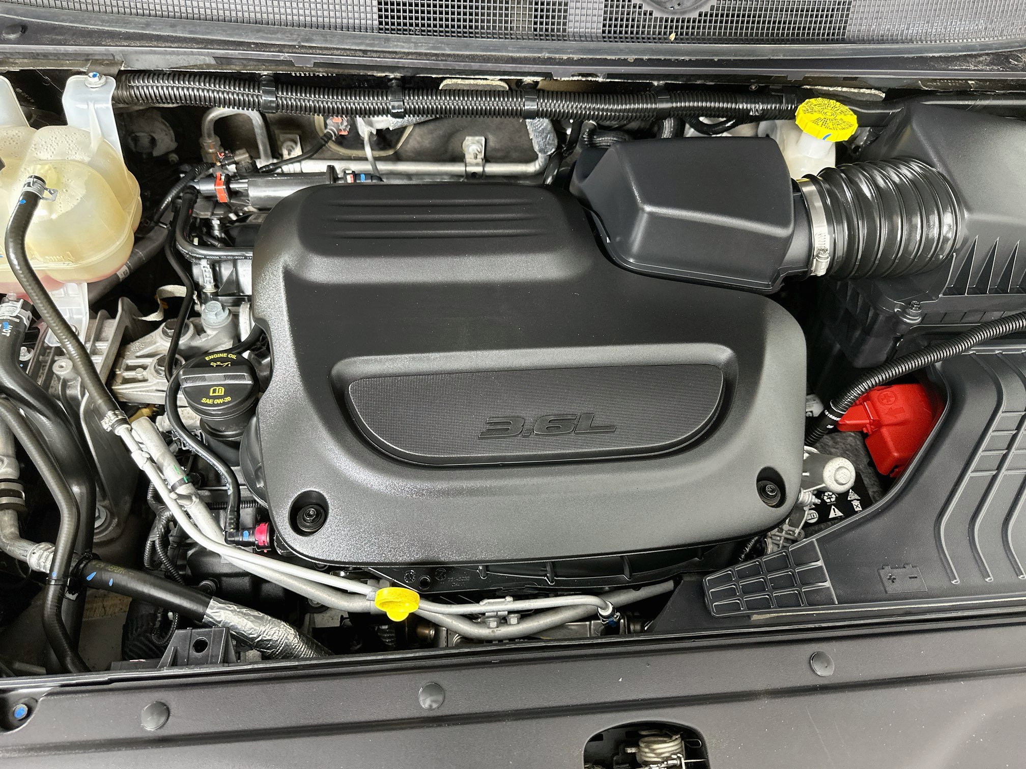 Used 2025 Chrysler Pacifica Select FWD image 34
