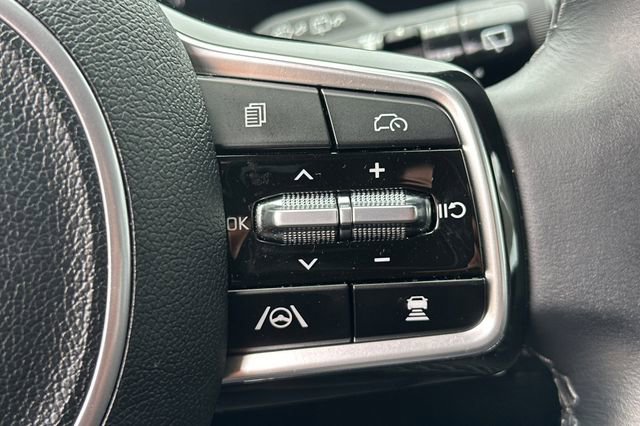 Used 2024 Kia Sorento S AWD/4WD image 29