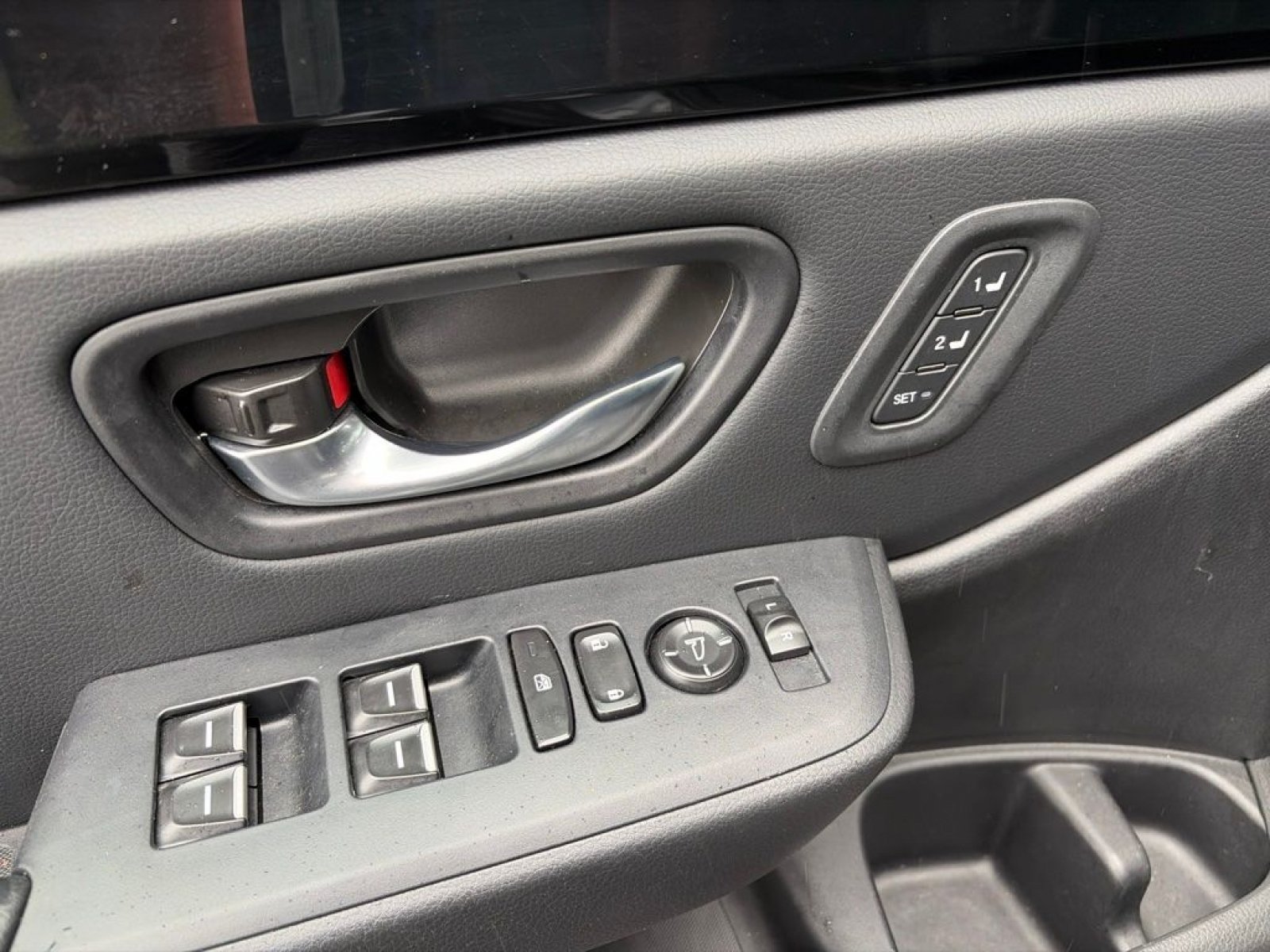 Used 2023 Honda Pilot Touring image 15