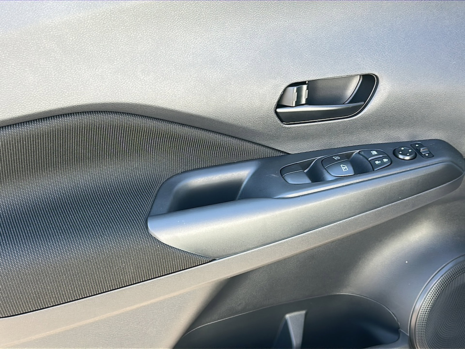 New 2025 Nissan Kicks Play S image 13