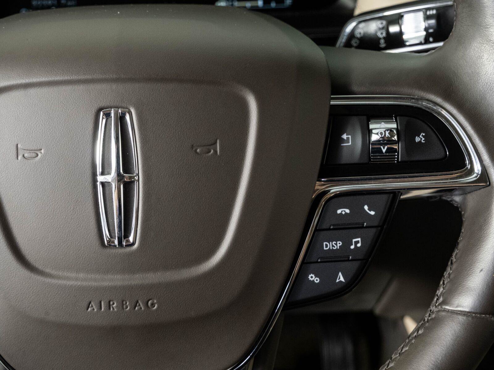 Used 2022 Lincoln Nautilus Reserve AWD/4WD image 10