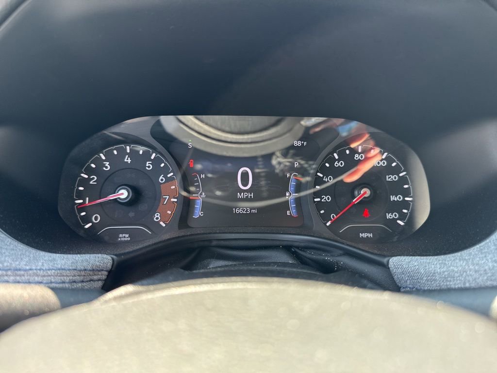 Used 2022 Jeep Compass Latitude image 34