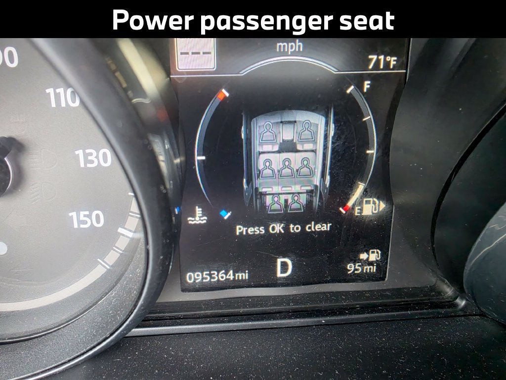 Used 2017 Land Rover Discovery Sport HSE AWD/4WD image 15
