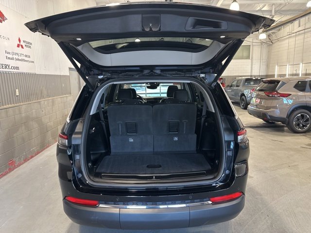 Used 2022 Jeep Grand Cherokee L Limited image 5