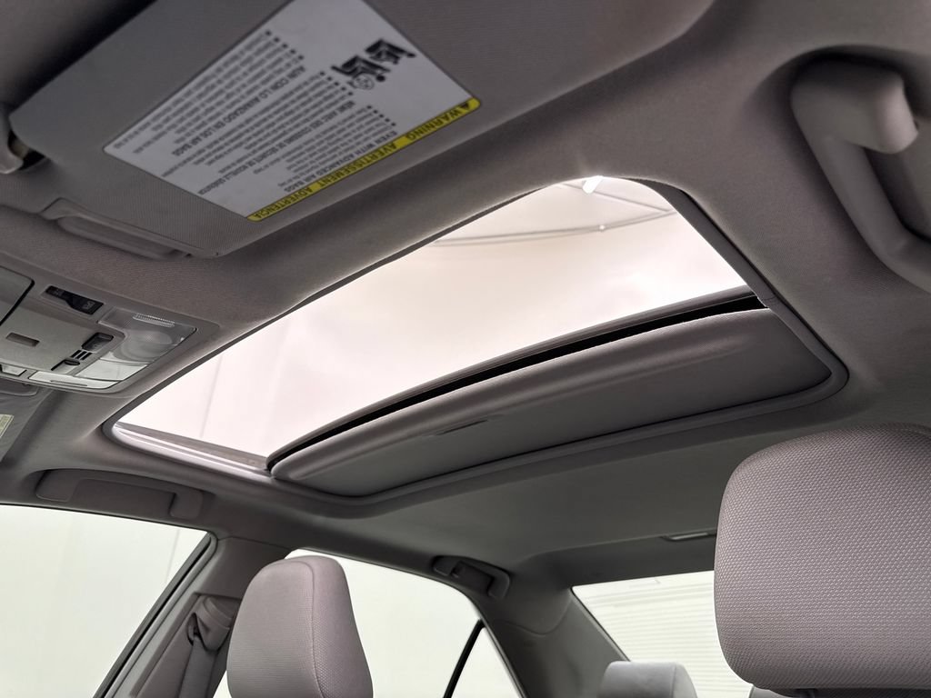 Used 2012 Toyota Camry LE FWD image 20