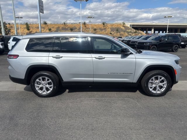 Certified 2022 Jeep Grand Cherokee L Limited AWD/4WD image 7